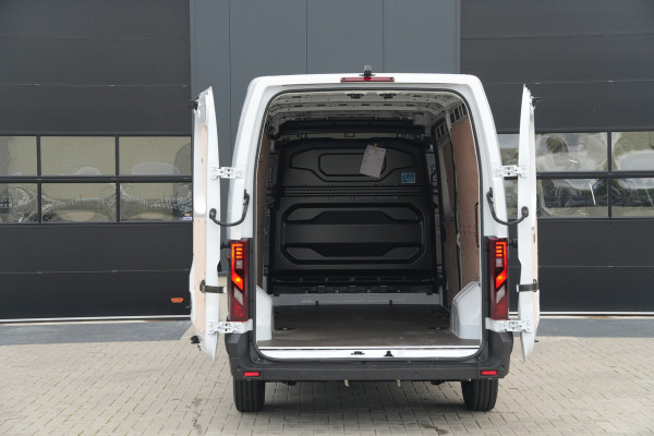 Renault Master E-Tech T35 L3H2 Advance long range 87 kWh 143pk - Navi - Betimmering - Stoelverwarming - Camera - 270GR Deuren - 360 Parkeersensoren -