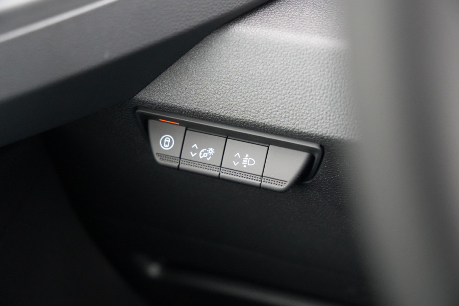 Renault Master E-Tech T35 L3H2 Advance long range 87 kWh 143pk - Navi - Betimmering - Stoelverwarming - Camera - 270GR Deuren - 360 Parkeersensoren -