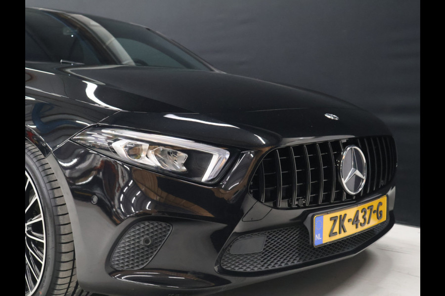 Mercedes-Benz A-Klasse 160 Sport [APPLE CARPLAY, AMG, ANDROID, STOELVERWARMING, CRUISE CONTROL, CAMERA, PDC V+A, DIGITAL DASH, STUURWIEL MULTIFUNTIONEEL, CLIMATE CONTROL, START STOP, STUUR LEDER, NIEUWSTAAT]