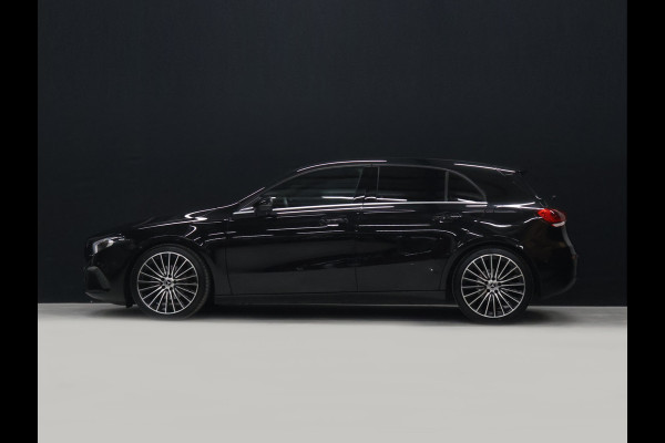 Mercedes-Benz A-Klasse 160 Sport [APPLE CARPLAY, AMG, ANDROID, STOELVERWARMING, CRUISE CONTROL, CAMERA, PDC V+A, DIGITAL DASH, STUURWIEL MULTIFUNTIONEEL, CLIMATE CONTROL, START STOP, STUUR LEDER, NIEUWSTAAT]