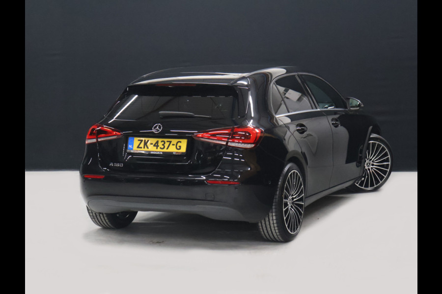 Mercedes-Benz A-Klasse 160 Sport [APPLE CARPLAY, AMG, ANDROID, STOELVERWARMING, CRUISE CONTROL, CAMERA, PDC V+A, DIGITAL DASH, STUURWIEL MULTIFUNTIONEEL, CLIMATE CONTROL, START STOP, STUUR LEDER, NIEUWSTAAT]