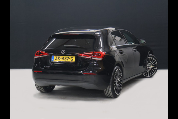Mercedes-Benz A-Klasse 160 Sport [APPLE CARPLAY, AMG, ANDROID, STOELVERWARMING, CRUISE CONTROL, CAMERA, PDC V+A, DIGITAL DASH, STUURWIEL MULTIFUNTIONEEL, CLIMATE CONTROL, START STOP, STUUR LEDER, NIEUWSTAAT]