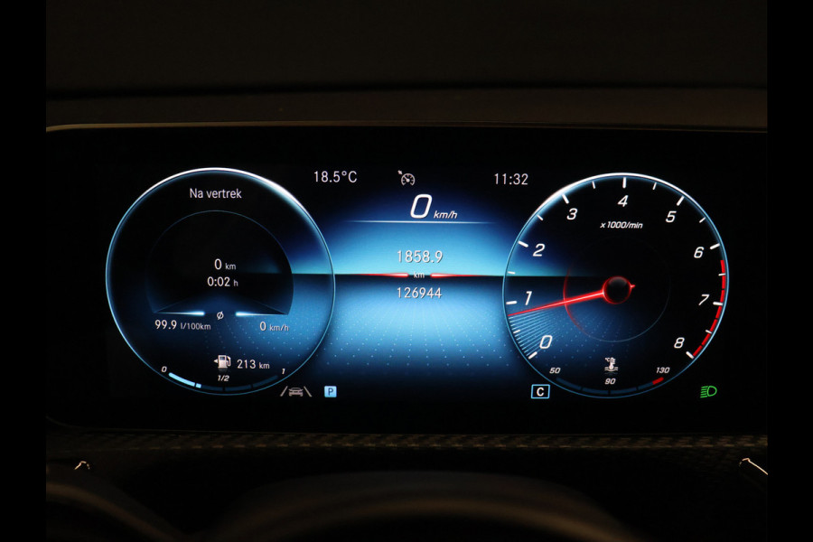 Mercedes-Benz A-Klasse 160 Sport [APPLE CARPLAY, AMG, ANDROID, STOELVERWARMING, CRUISE CONTROL, CAMERA, PDC V+A, DIGITAL DASH, STUURWIEL MULTIFUNTIONEEL, CLIMATE CONTROL, START STOP, STUUR LEDER, NIEUWSTAAT]