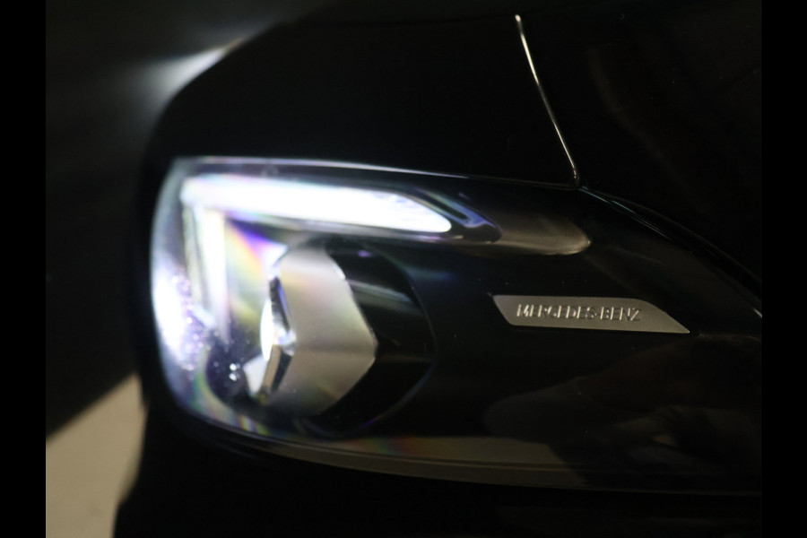 Mercedes-Benz A-Klasse 160 Sport [APPLE CARPLAY, AMG, ANDROID, STOELVERWARMING, CRUISE CONTROL, CAMERA, PDC V+A, DIGITAL DASH, STUURWIEL MULTIFUNTIONEEL, CLIMATE CONTROL, START STOP, STUUR LEDER, NIEUWSTAAT]