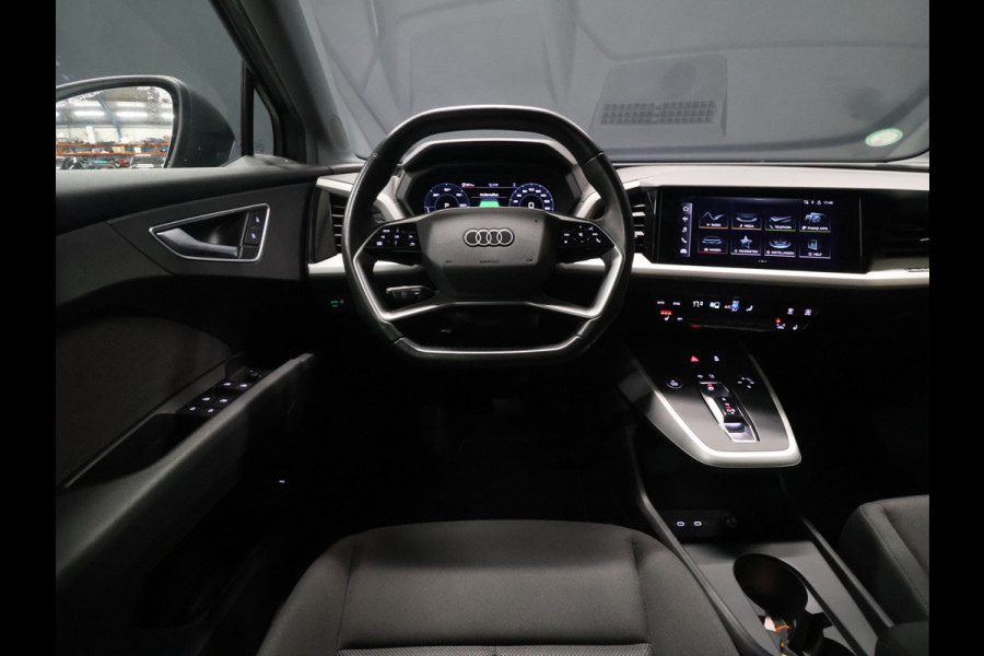 Audi Q4 e-tron 35 Launch edition 55 kWh [ADAPTIVE CRUISE CONTROL, APPLE CARPLAY, ANDROID, STOELVERWARMING, DIGITAL DASH, CAMERA, PDC V+A, STUURWIEL MULTIFUNTIONEEL, ELEKTRISCHE ACHTERKLEP, LED, SMARTPHONE INTERFACE, CLIMATE CONTROL