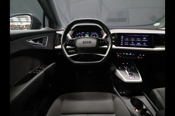 Audi Q4 e-tron 35 Launch edition 55 kWh [ADAPTIVE CRUISE CONTROL, APPLE CARPLAY, ANDROID, STOELVERWARMING, DIGITAL DASH, CAMERA, PDC V+A, STUURWIEL MULTIFUNTIONEEL, ELEKTRISCHE ACHTERKLEP, LED, SMARTPHONE INTERFACE, CLIMATE CONTROL