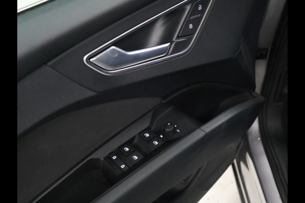 Audi Q4 e-tron 35 Launch edition 55 kWh [ADAPTIVE CRUISE CONTROL, APPLE CARPLAY, ANDROID, STOELVERWARMING, DIGITAL DASH, CAMERA, PDC V+A, STUURWIEL MULTIFUNTIONEEL, ELEKTRISCHE ACHTERKLEP, LED, SMARTPHONE INTERFACE, CLIMATE CONTROL