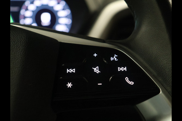 Audi Q4 e-tron 35 Launch edition 55 kWh [ADAPTIVE CRUISE CONTROL, APPLE CARPLAY, ANDROID, STOELVERWARMING, DIGITAL DASH, CAMERA, PDC V+A, STUURWIEL MULTIFUNTIONEEL, ELEKTRISCHE ACHTERKLEP, LED, SMARTPHONE INTERFACE, CLIMATE CONTROL