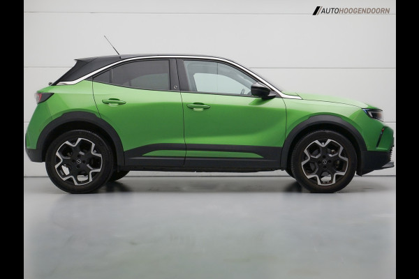 Opel Mokka-e Ultimate Sport 50-kWh (APPLE CARPLAY,STUUR-STOELVERWARMING,KEYLESS,ACHTERUITRIJCAMERA,LANE ASSIST,ADAPTIVE CRUISE)