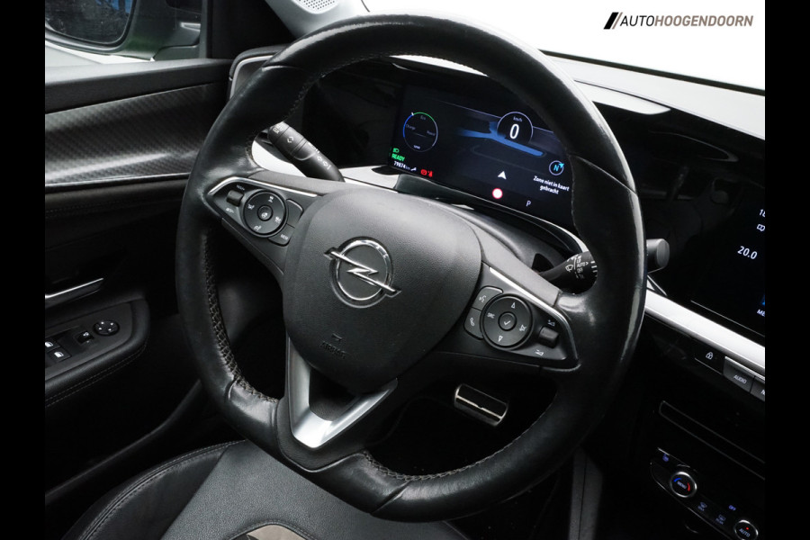Opel Mokka-e Ultimate Sport 50-kWh (APPLE CARPLAY,STUUR-STOELVERWARMING,KEYLESS,ACHTERUITRIJCAMERA,LANE ASSIST,ADAPTIVE CRUISE)