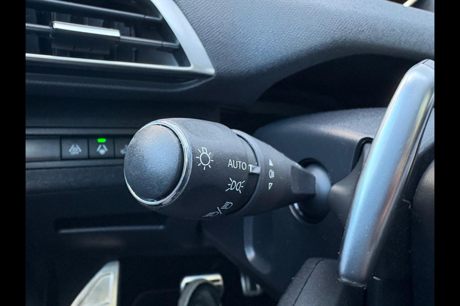 Peugeot 3008 1.2 PureT. 130PK Automaat GT Pano-dak/Trekhaak/Memory-stoel/Elektr.-klep