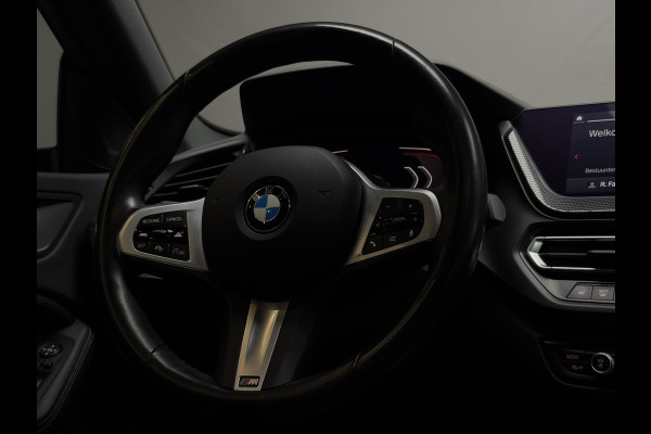 BMW 2 Serie Gran Coupé 218i M-Sport Pano | ACC | Camera | Leder | LED | 19"