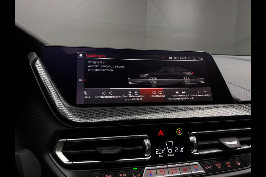 BMW 2 Serie Gran Coupé 218i M-Sport Pano | ACC | Camera | Leder | LED | 19"