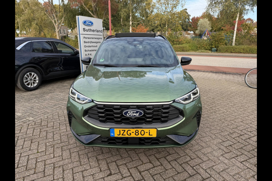 Ford Kuga 2.5 PHEV ST-Line X 243pk | Black Package | Wegklapbare trekhaak (elektrisch bedienbaar) | Panoramadak, elektrisch te openen | Adaptieve Matrix LED koplampen met | Winter Pack