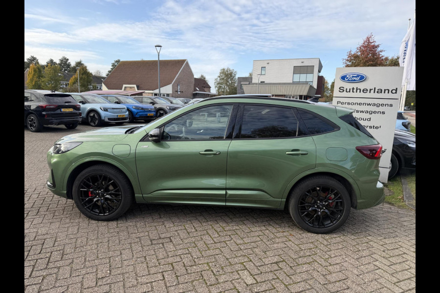 Ford Kuga 2.5 PHEV ST-Line X 243pk | Black Package | Wegklapbare trekhaak (elektrisch bedienbaar) | Panoramadak, elektrisch te openen | Adaptieve Matrix LED koplampen met | Winter Pack