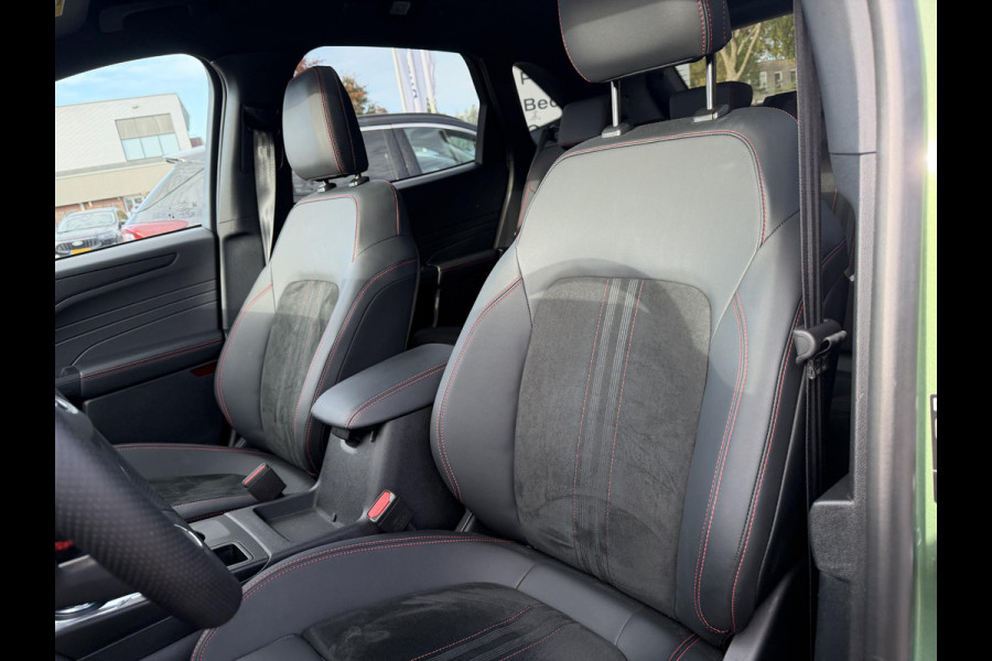 Ford Kuga 2.5 PHEV ST-Line X 243pk | Black Package | Wegklapbare trekhaak (elektrisch bedienbaar) | Panoramadak, elektrisch te openen | Adaptieve Matrix LED koplampen met | Winter Pack
