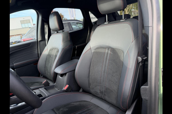 Ford Kuga 2.5 PHEV ST-Line X 243pk | Black Package | Wegklapbare trekhaak (elektrisch bedienbaar) | Panoramadak, elektrisch te openen | Adaptieve Matrix LED koplampen met | Winter Pack