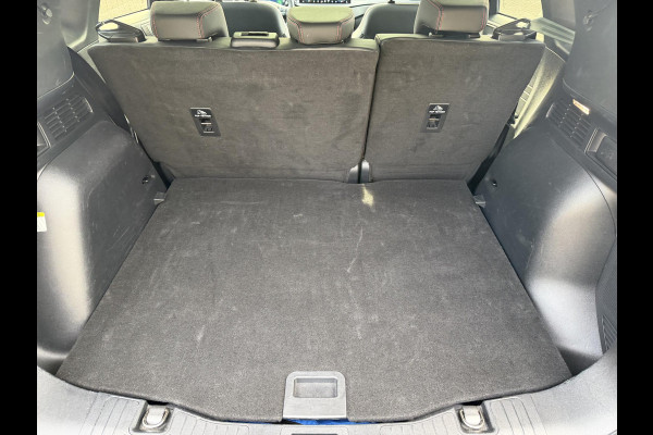 Ford Kuga 2.5 PHEV ST-Line X 243pk | Black Package | Wegklapbare trekhaak (elektrisch bedienbaar) | Panoramadak, elektrisch te openen | Adaptieve Matrix LED koplampen met | Winter Pack