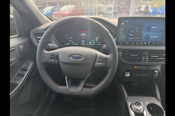 Ford Kuga 2.5 PHEV ST-Line X 243pk | Black Package | Wegklapbare trekhaak (elektrisch bedienbaar) | Panoramadak, elektrisch te openen | Adaptieve Matrix LED koplampen met | Winter Pack