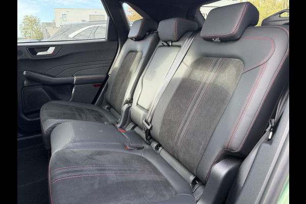 Ford Kuga 2.5 PHEV ST-Line X 243pk | Black Package | Wegklapbare trekhaak (elektrisch bedienbaar) | Panoramadak, elektrisch te openen | Adaptieve Matrix LED koplampen met | Winter Pack
