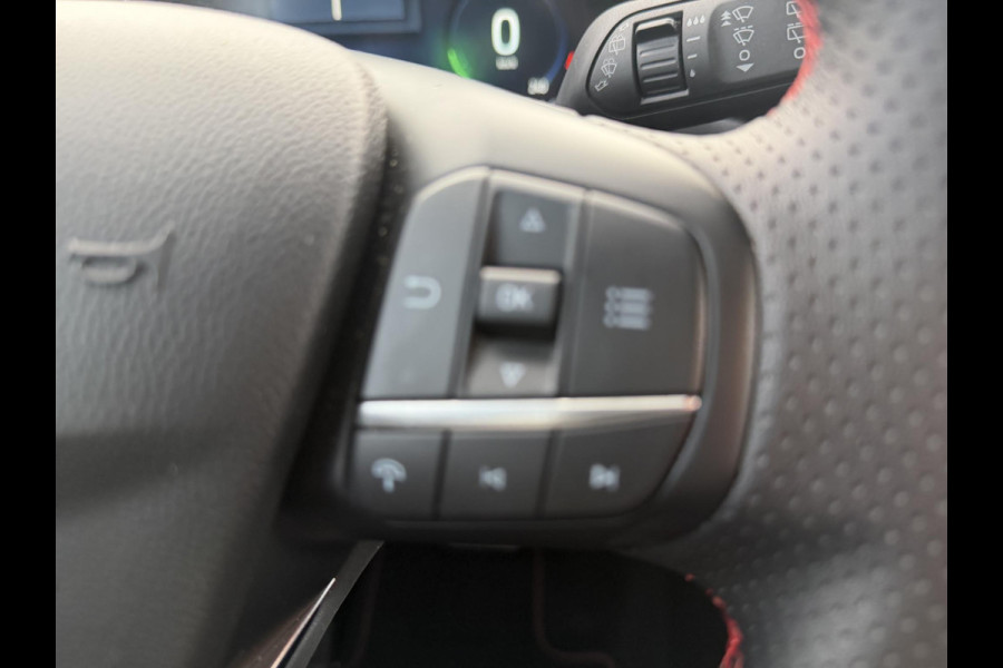 Ford Kuga 2.5 PHEV ST-Line X 243pk | Black Package | Wegklapbare trekhaak (elektrisch bedienbaar) | Panoramadak, elektrisch te openen | Adaptieve Matrix LED koplampen met | Winter Pack