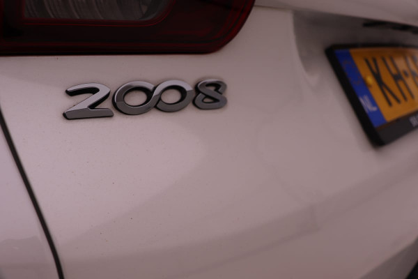 Peugeot 2008 1.2 PureTech Blue Lion | Navigatie | Automaat | Dealer onderhouden | Blanc Nacré | Airco
