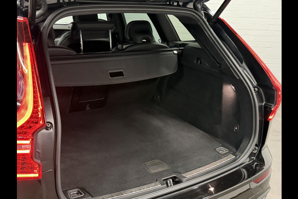 Volvo XC60 2.0 T6 Plug-in hybrid AWD Plus Black Edition Trekhaak | Open dak | Adapt. cruise | Stuur-/Stoelverwarming | Dodehoek | Memory | Camera | Google