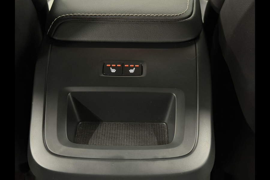 Volvo XC60 2.0 T6 Plug-in hybrid AWD Plus Black Edition Trekhaak | Open dak | Adapt. cruise | Stuur-/Stoelverwarming | Dodehoek | Memory | Camera | Google