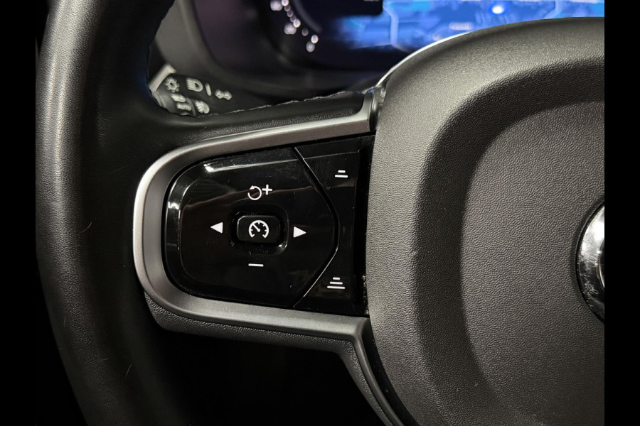 Volvo XC60 2.0 T6 Plug-in hybrid AWD Plus Black Edition Trekhaak | Open dak | Adapt. cruise | Stuur-/Stoelverwarming | Dodehoek | Memory | Camera | Google