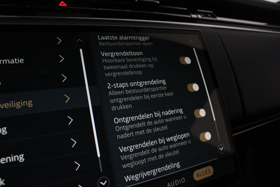 Land Rover Range Rover Sport 3.0 P460e Dynamic SE PHEV > Pano.schuif/Black-Pack/Winterpakket/Ventilatie/Full Black