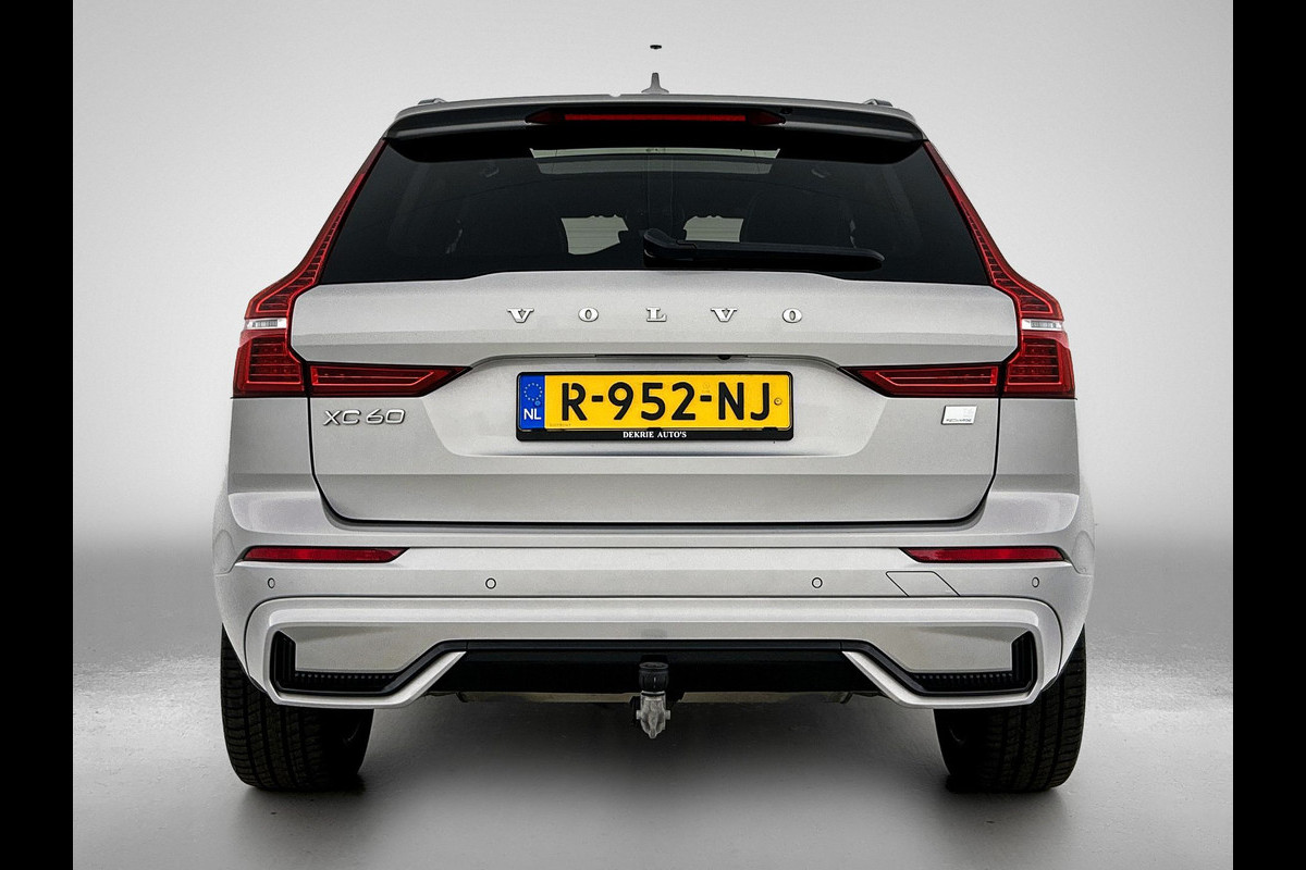 Volvo XC60 2.0 T6 Plug-in LongRange AWD Ultimate Dark / NL Auto / Panoramadak / Trekhaak / Leder-sport / Pdc+Camera / Stoel-Stuurverwarming /