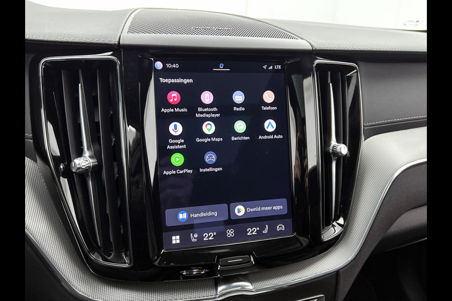 Volvo XC60 2.0 T6 Plug-in LongRange AWD Ultimate Dark / NL Auto / Panoramadak / Trekhaak / Leder-sport / Pdc+Camera / Stoel-Stuurverwarming /