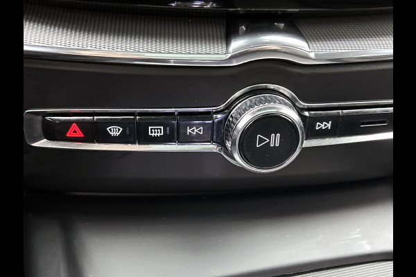 Volvo XC60 2.0 T6 Plug-in LongRange AWD Ultimate Dark / NL Auto / Panoramadak / Trekhaak / Leder-sport / Pdc+Camera / Stoel-Stuurverwarming /