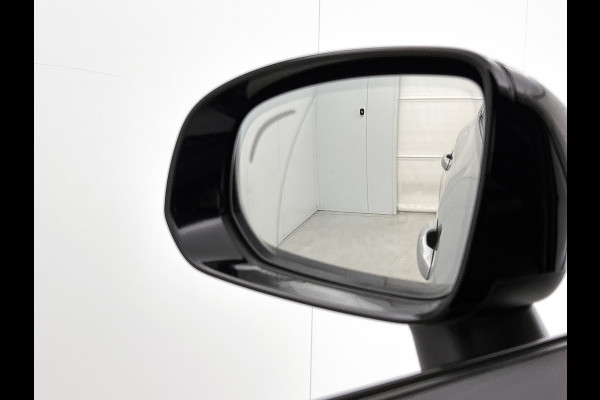 Volvo XC60 2.0 T6 Plug-in LongRange AWD Ultimate Dark / NL Auto / Panoramadak / Trekhaak / Leder-sport / Pdc+Camera / Stoel-Stuurverwarming /
