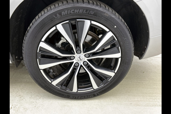 Volvo XC60 2.0 T6 Plug-in LongRange AWD Ultimate Dark / NL Auto / Panoramadak / Trekhaak / Leder-sport / Pdc+Camera / Stoel-Stuurverwarming /