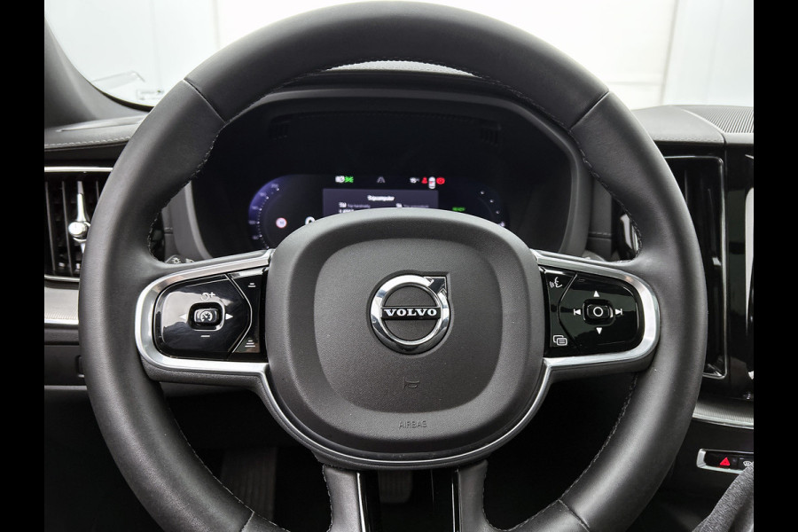 Volvo XC60 2.0 T6 Plug-in LongRange AWD Ultimate Dark / NL Auto / Panoramadak / Trekhaak / Leder-sport / Pdc+Camera / Stoel-Stuurverwarming /