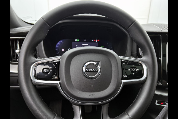 Volvo XC60 2.0 T6 Plug-in LongRange AWD Ultimate Dark / NL Auto / Panoramadak / Trekhaak / Leder-sport / Pdc+Camera / Stoel-Stuurverwarming /