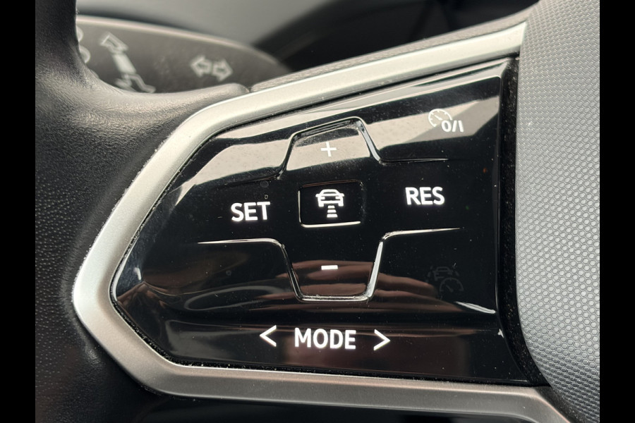 Volkswagen ID.4 Life 77 kWh Soh 90% Warmtepomp Trekhaak Stuur/Stoelverw