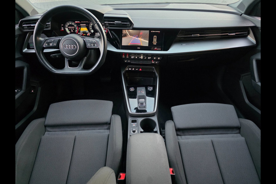 Audi A3 Sportback 45 TFSI e S edition Competition | CAMERA | STOELVERWARMING | CARPLAY