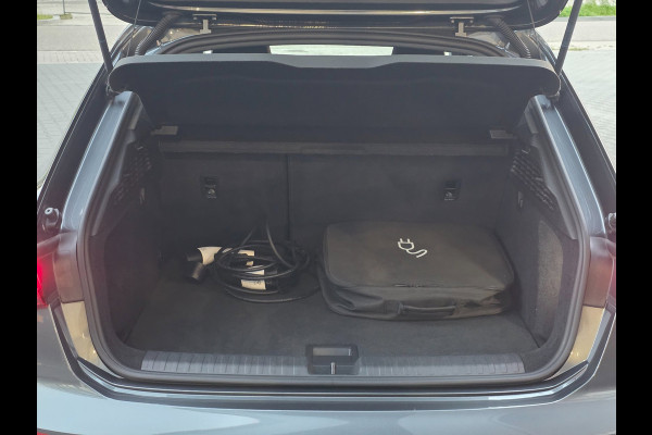 Audi A3 Sportback 45 TFSI e S edition Competition | CAMERA | STOELVERWARMING | CARPLAY