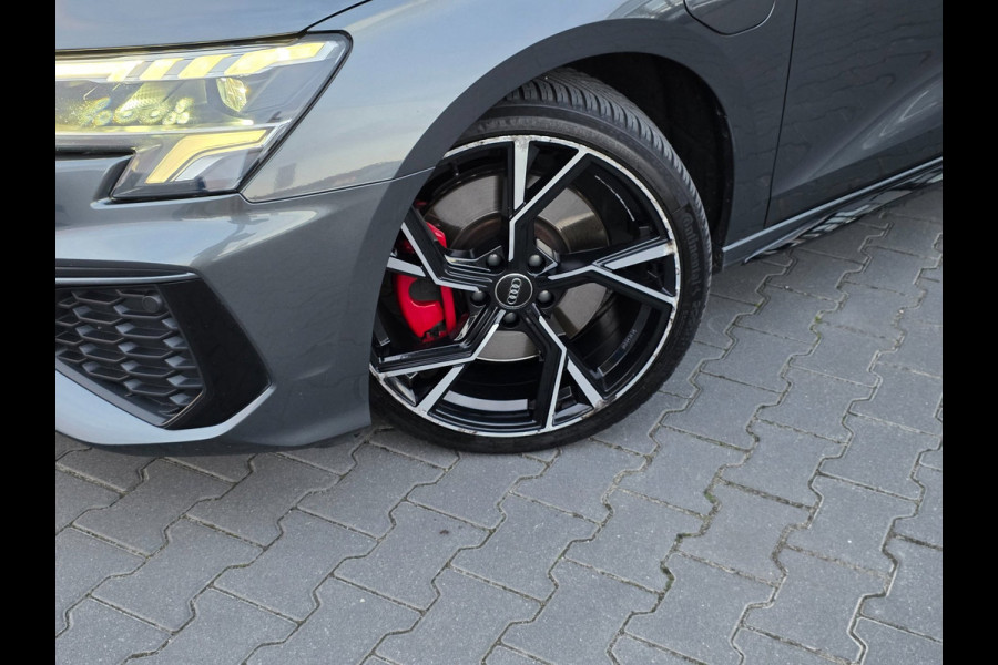 Audi A3 Sportback 45 TFSI e S edition Competition | CAMERA | STOELVERWARMING | CARPLAY