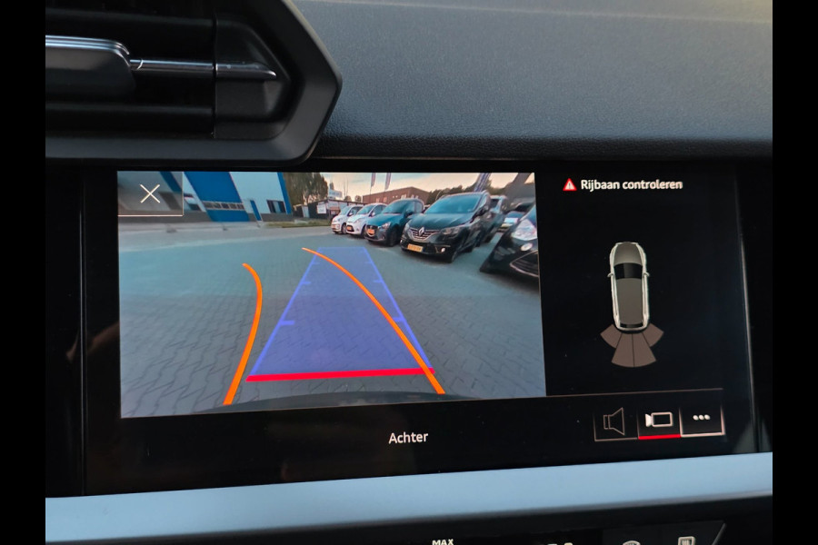 Audi A3 Sportback 45 TFSI e S edition Competition | CAMERA | STOELVERWARMING | CARPLAY
