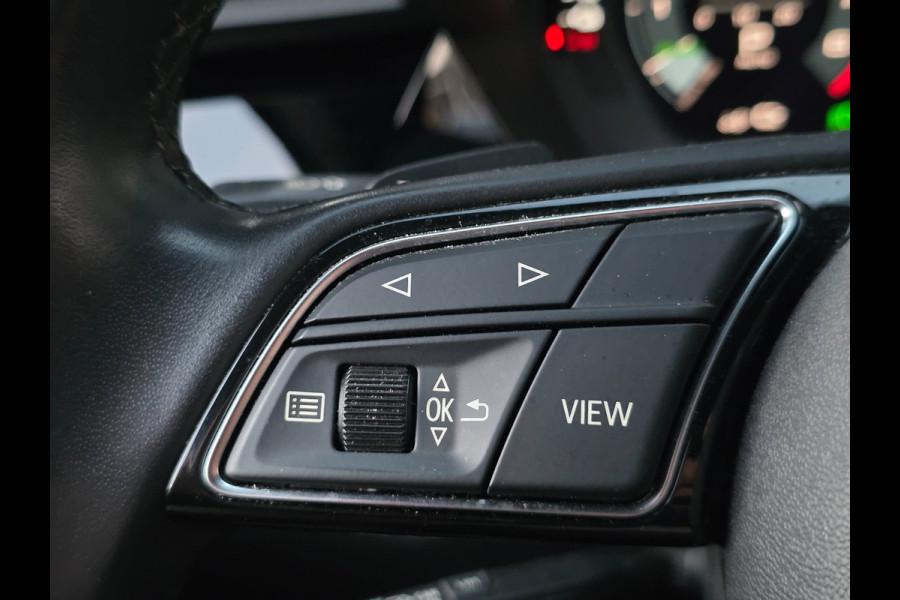 Audi A3 Sportback 45 TFSI e S edition Competition | CAMERA | STOELVERWARMING | CARPLAY