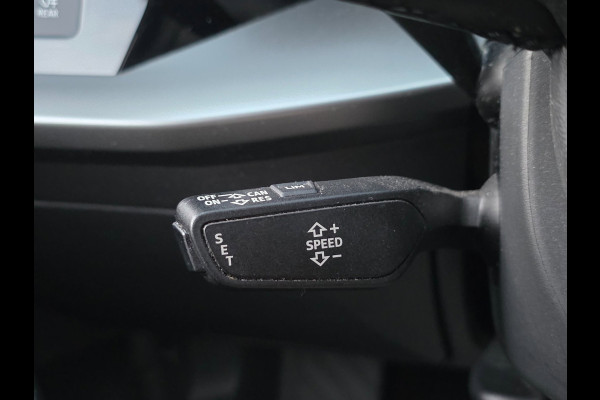Audi A3 Sportback 45 TFSI e S edition Competition | CAMERA | STOELVERWARMING | CARPLAY