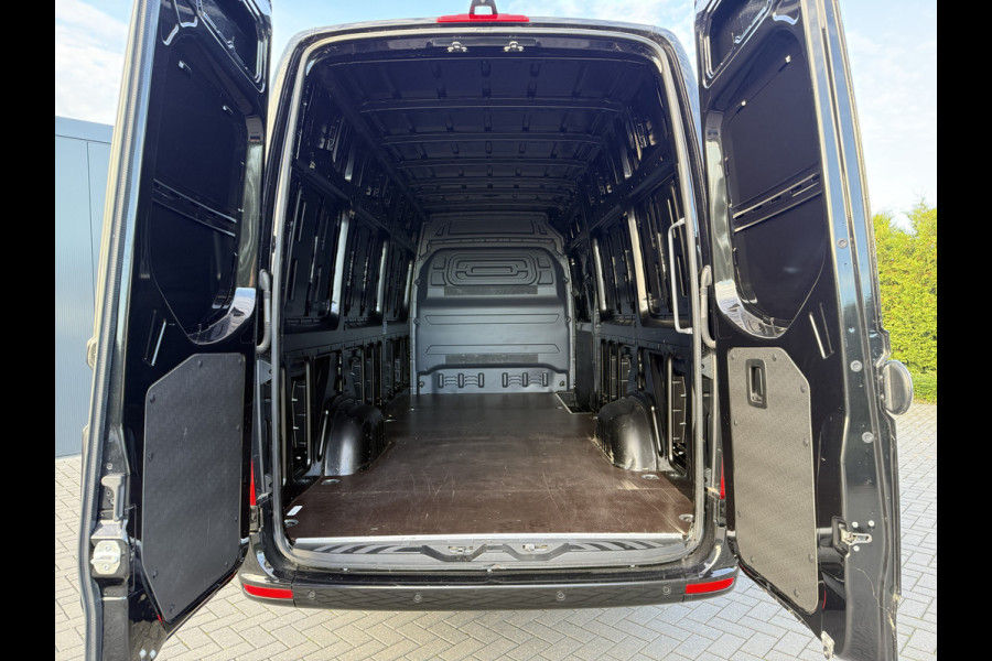 Mercedes-Benz Sprinter 317 CDI 170 PK 9G-TRONIC / L3H2 / CAMERA / 3.500 KG AHG / LED KOPLAMPEN / LANE ASSIST / BLINDSPOT / CRUISE / AIRCO / NAVI / 3-ZI