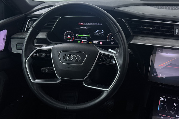 Audi e-tron 50 quattro S edition 71 kWh (PANORAMADAK, TREKHAAK, STOELVERWARMING, CAMERA, ELEKTR STOELEN)