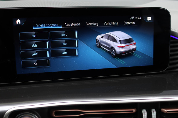 Mercedes-Benz EQC 400 4MATIC AMG Line 80 kWh | Schuifdak | Distronic+ | HUD | Trekhaak | Memory | Advanced Sound System | Keyless Go | Surround Camera |