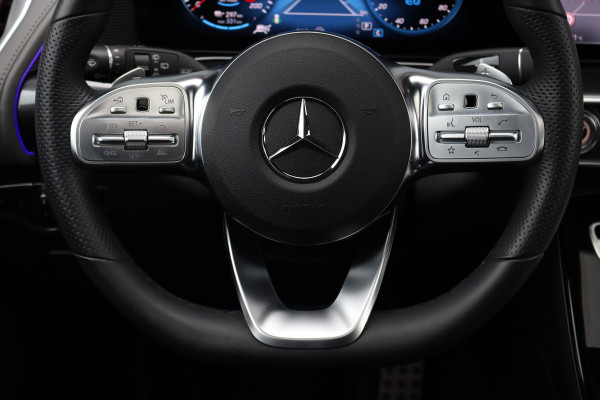 Mercedes-Benz EQC 400 4MATIC AMG Line 80 kWh | Schuifdak | Distronic+ | HUD | Trekhaak | Memory | Advanced Sound System | Keyless Go | Surround Camera |