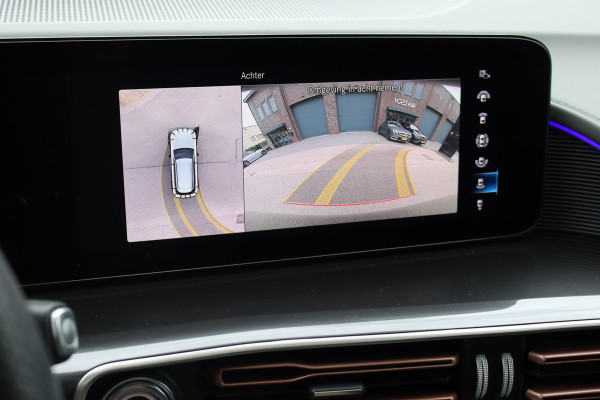 Mercedes-Benz EQC 400 4MATIC AMG Line 80 kWh | Schuifdak | Distronic+ | HUD | Trekhaak | Memory | Advanced Sound System | Keyless Go | Surround Camera |