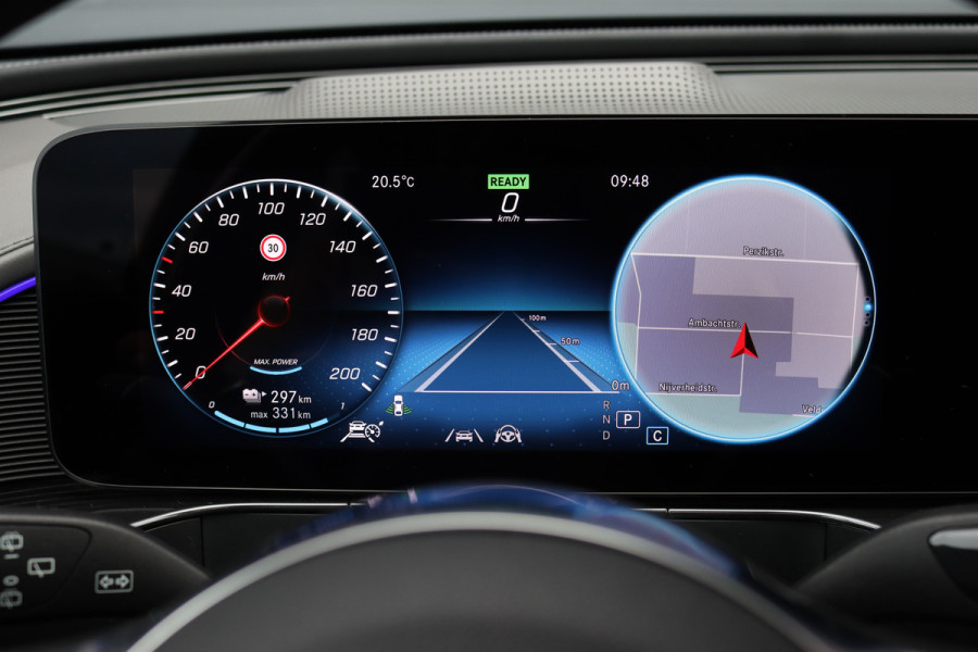 Mercedes-Benz EQC 400 4MATIC AMG Line 80 kWh | Schuifdak | Distronic+ | HUD | Trekhaak | Memory | Advanced Sound System | Keyless Go | Surround Camera |